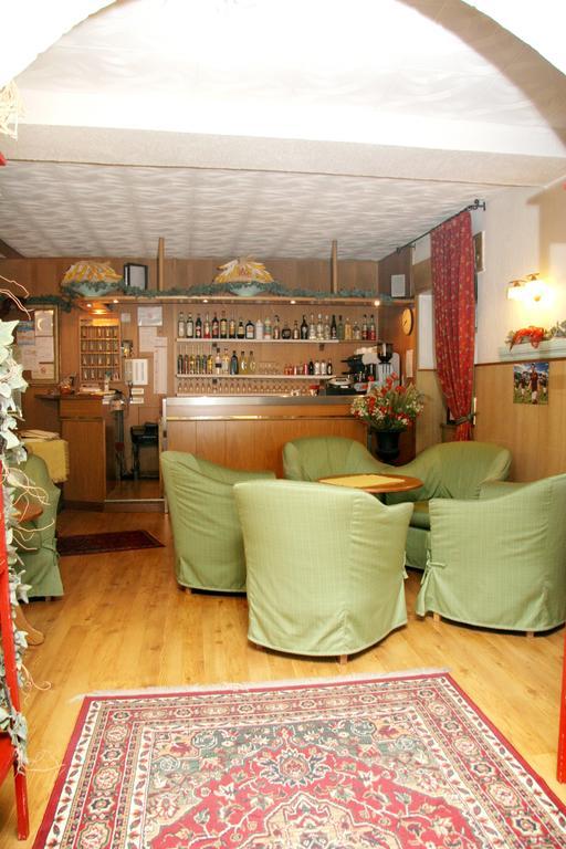 Albergo Garni Cavento Pinzolo Ngoại thất bức ảnh