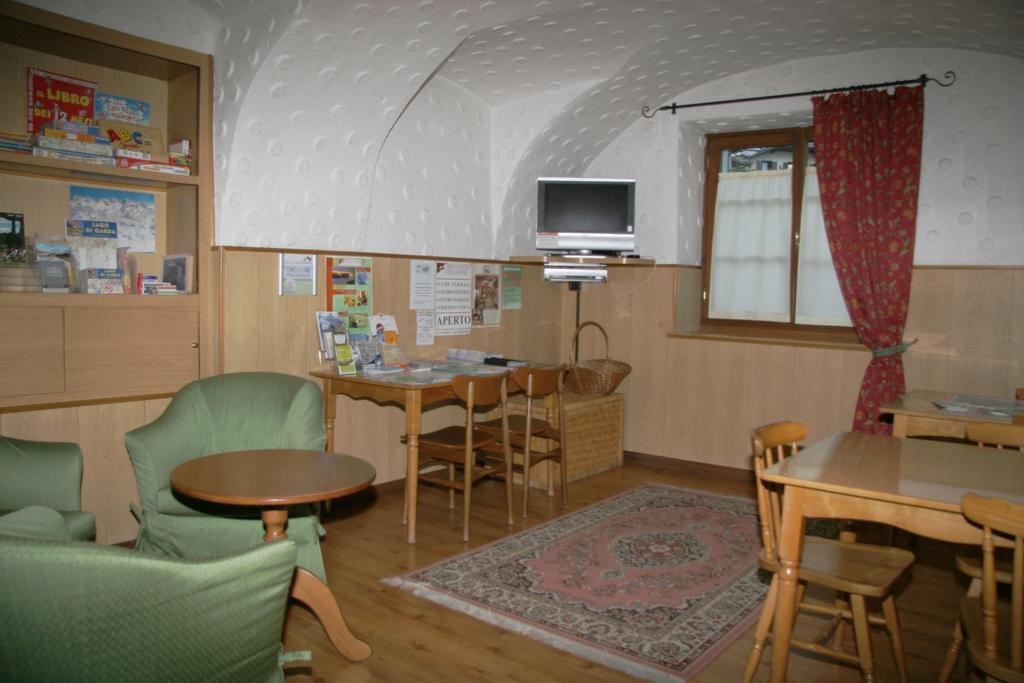 Albergo Garni Cavento Pinzolo Ngoại thất bức ảnh